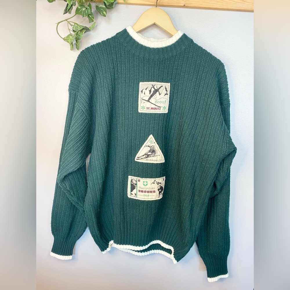 Vintage Men’s Sweater Club International Green White XL Patch Ski Crew Neck Y2K